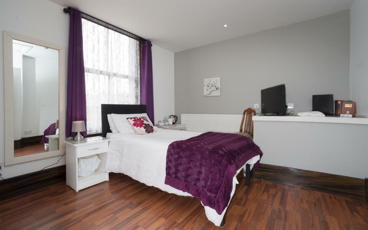 Breeze Bed & Breakfast 3*